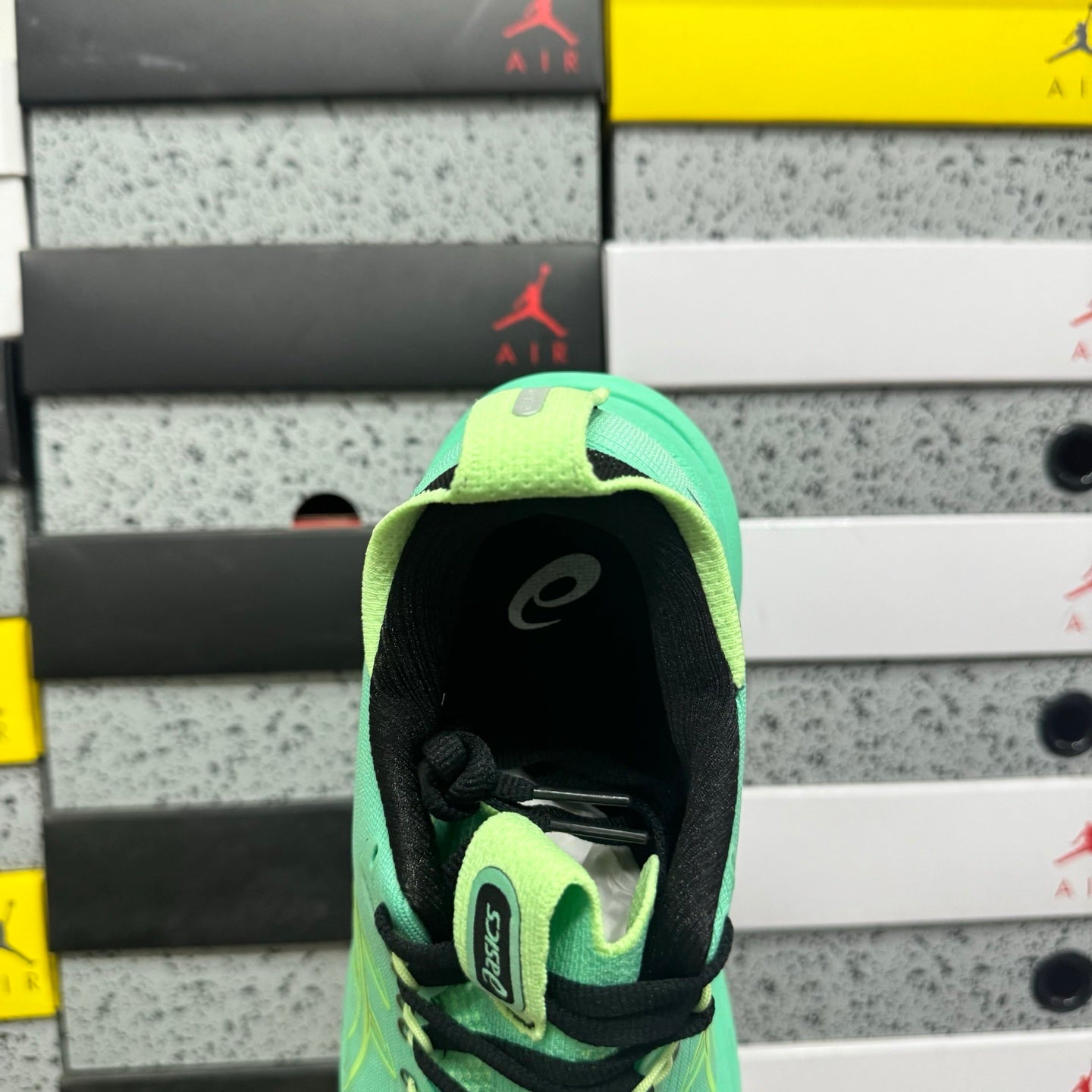 GEL-NIMBUS 28 Green