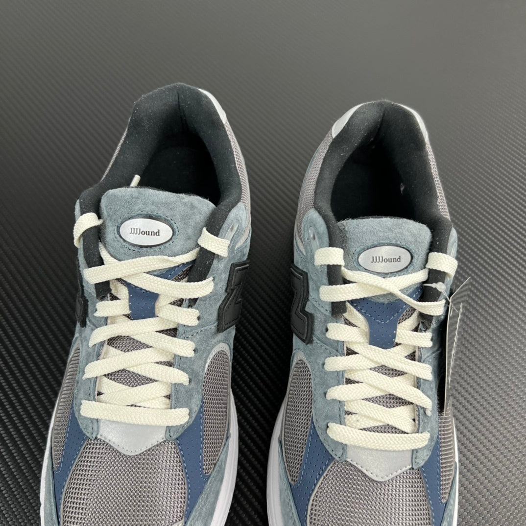 2002RU2 Grey Blue Black