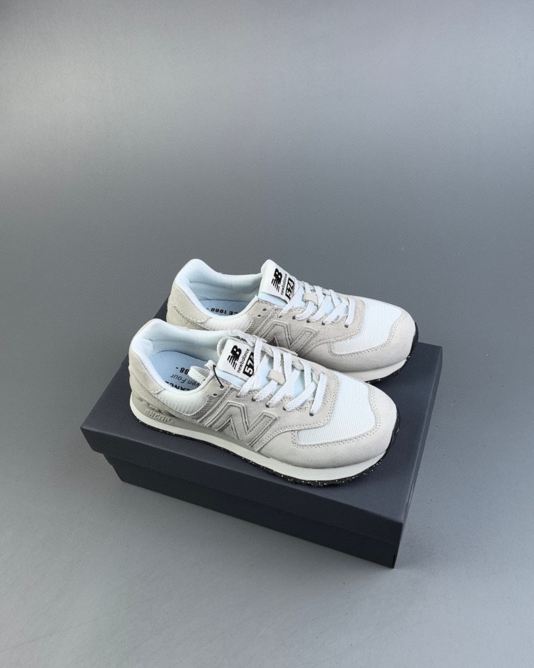 574 Creme