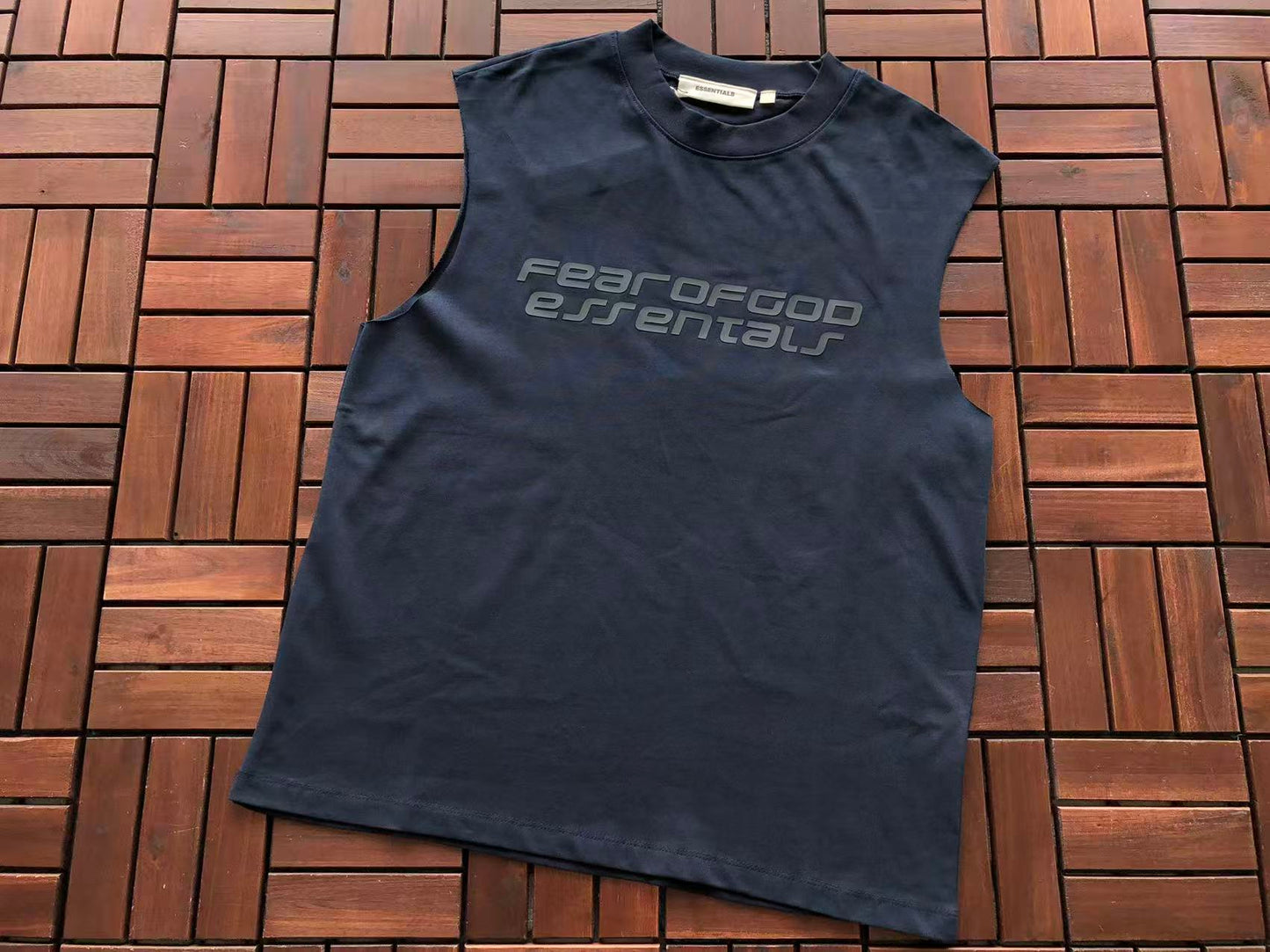 T-Shirts sem Mangas ESSENT