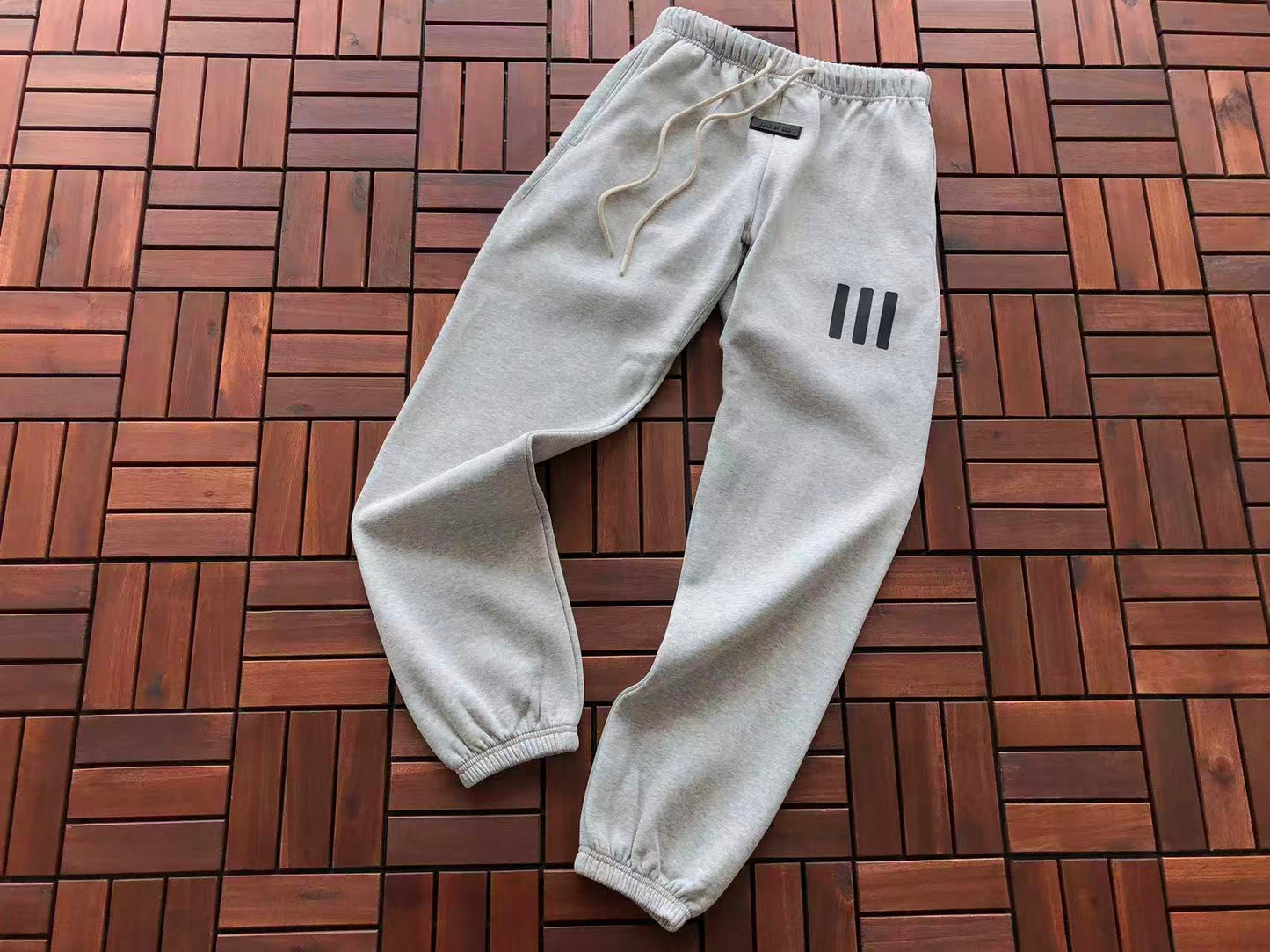 Conjuntos Essentials
