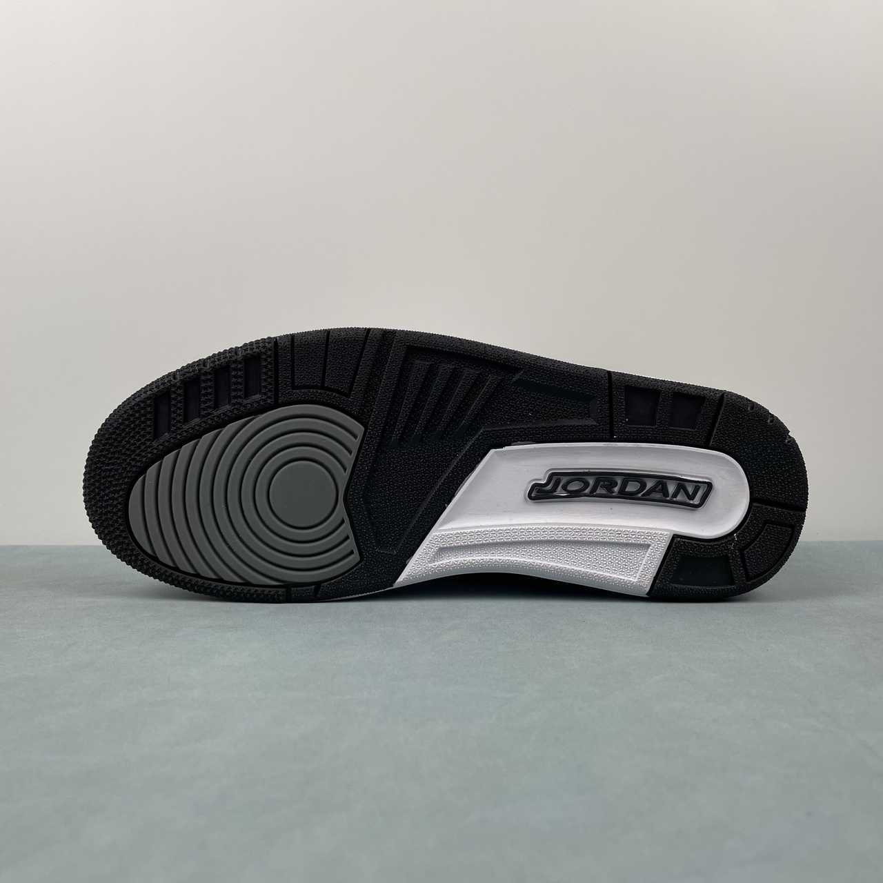 Legacy 312 White Retro Black