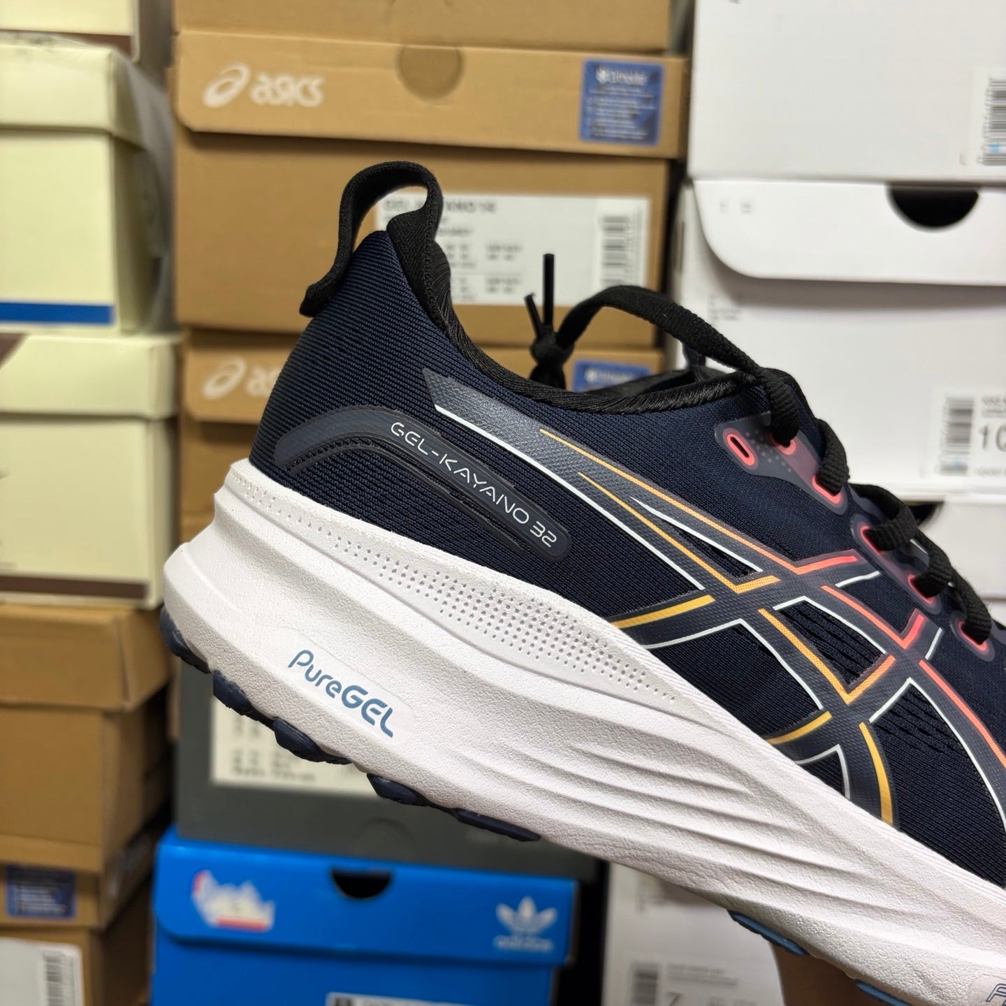 GEL-KAYANO 32 Black/Blue/Orange