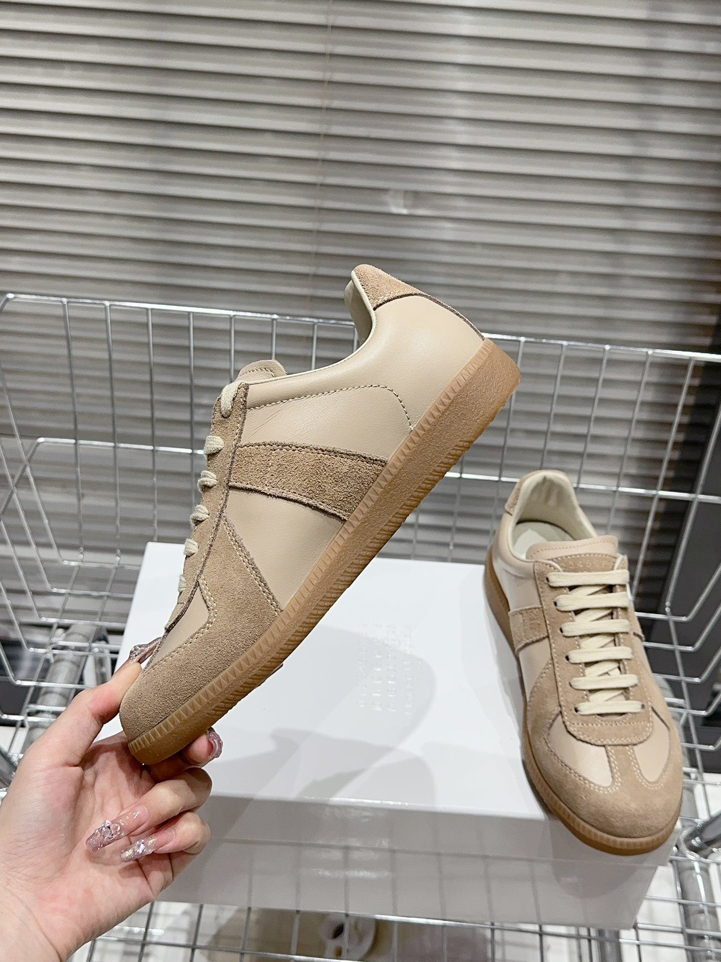 Maison Kahki Gum Sole
