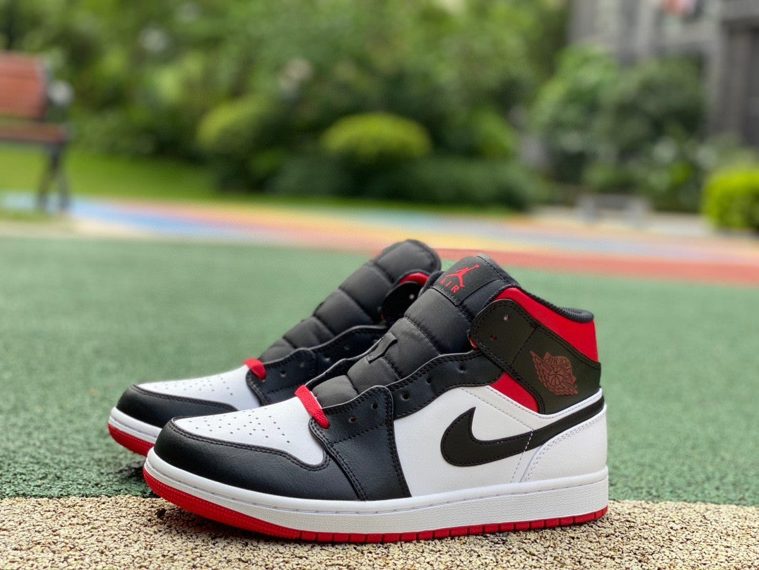 AJ1 MID Gym Red/Black Toe