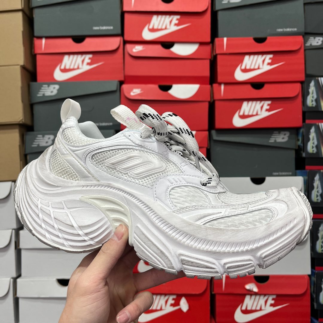 BLG 6XL Triple White