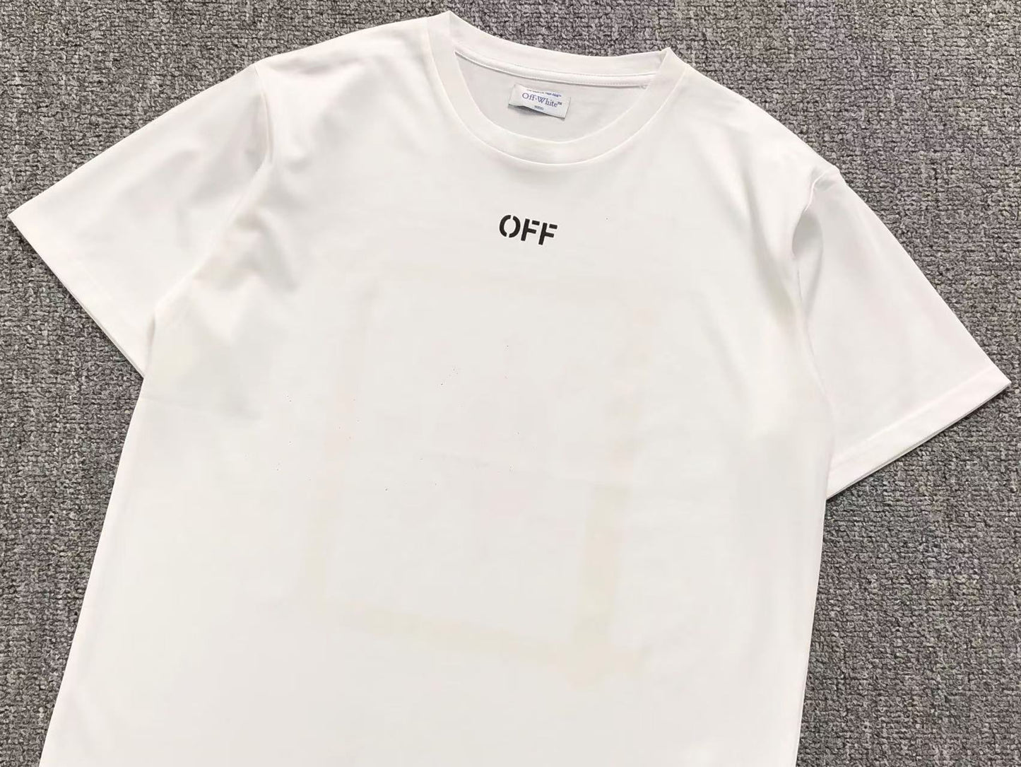 T-shirt Off