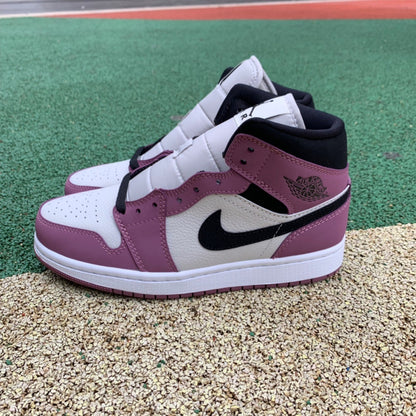 AJ1 MID Berry Pink