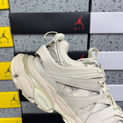 BLG Track Beige Speckled