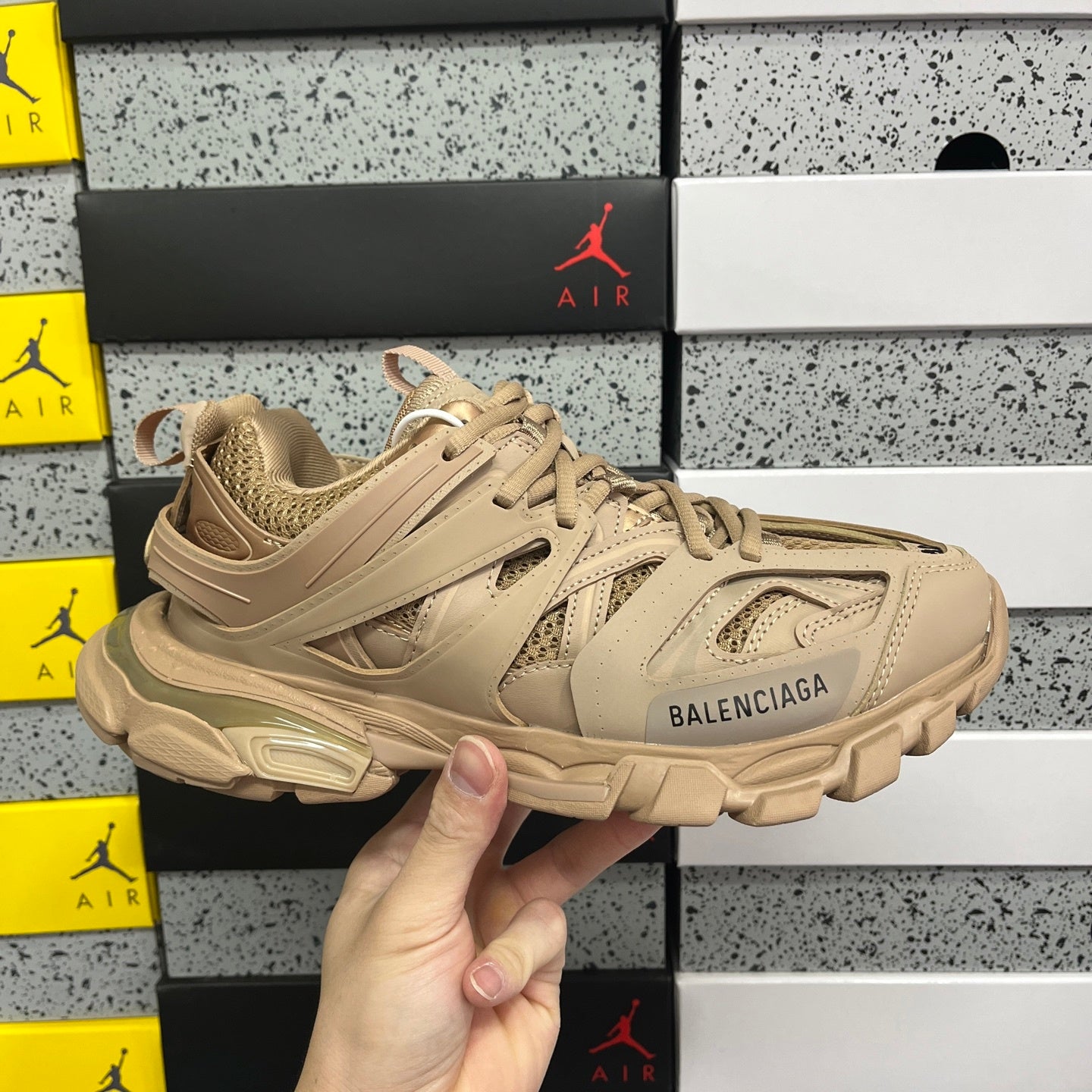 BLG Track Full Beige