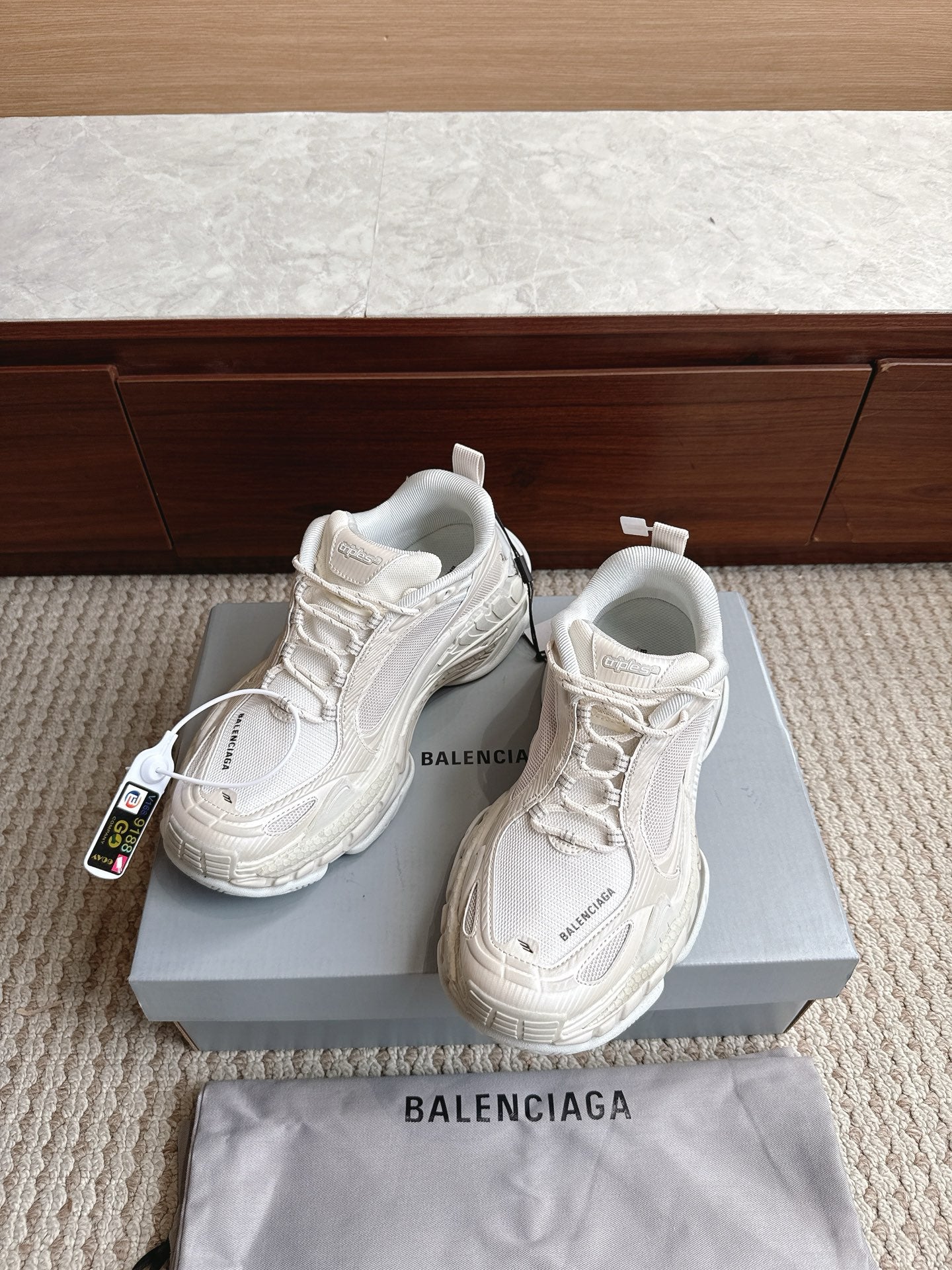 BLG Triple S.2 White