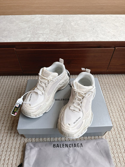 BLG Triple S.2 White