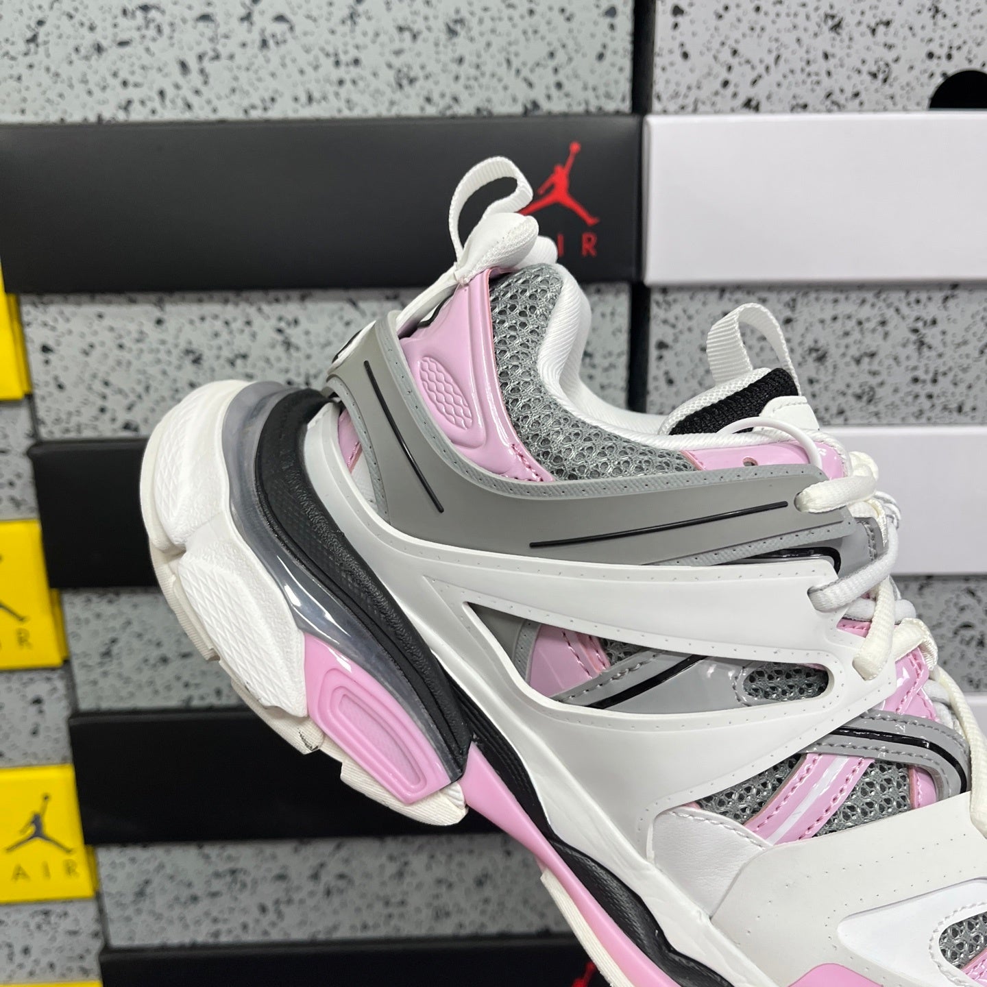 BLG Track White Grey Pink