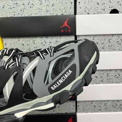 BLG Track White Black Grey
