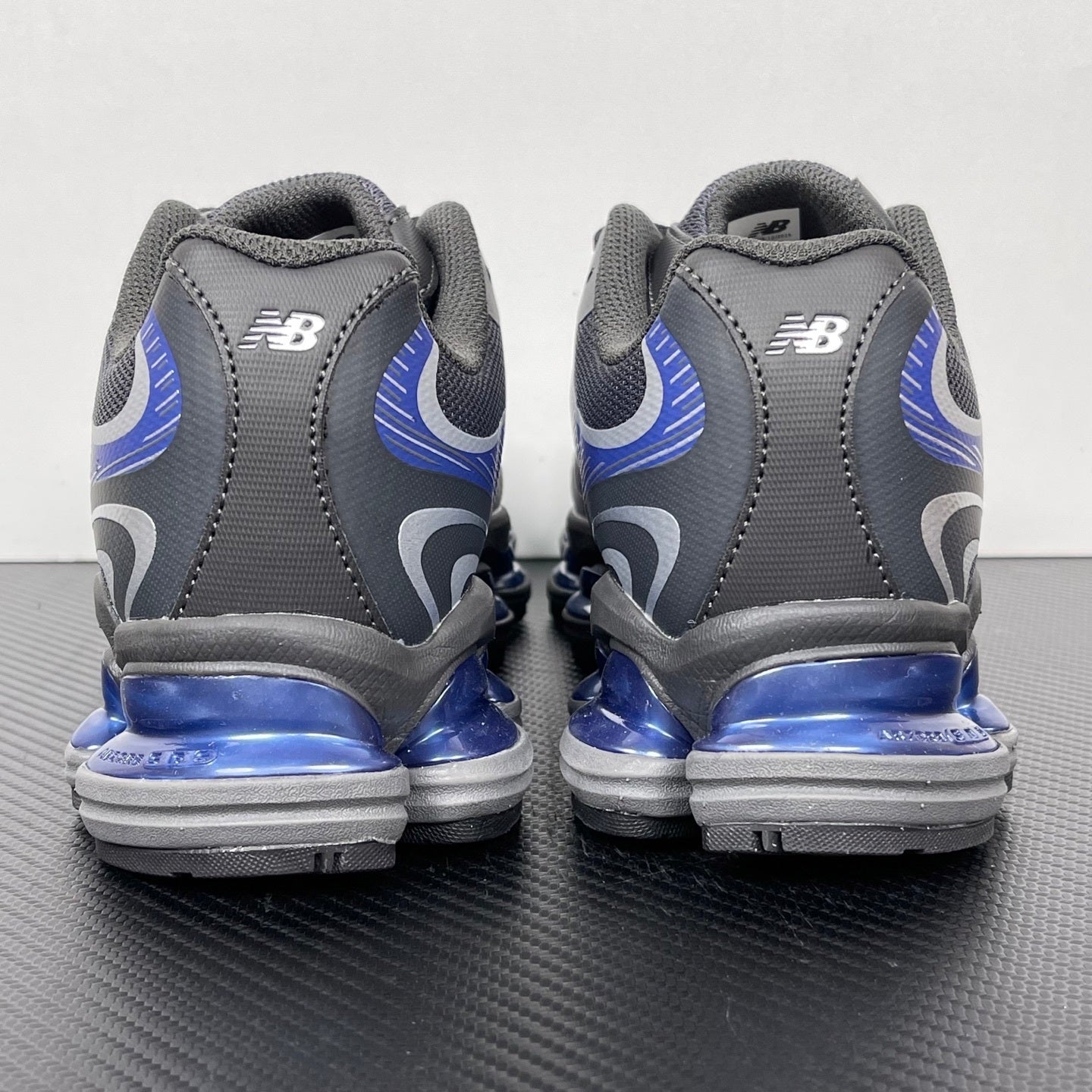 2000 ABZORB Greu and Blue