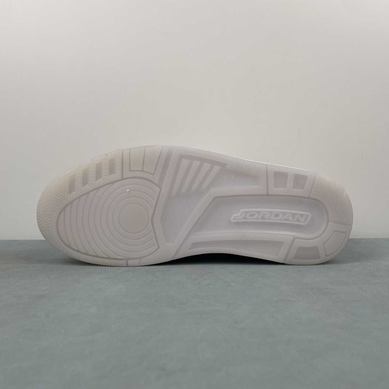 Legacy 312 Summit White / Light Bone
