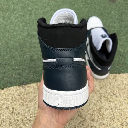 AJ1 MID Black