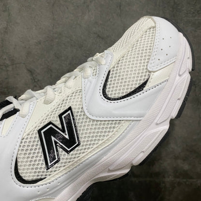 530 White and Black