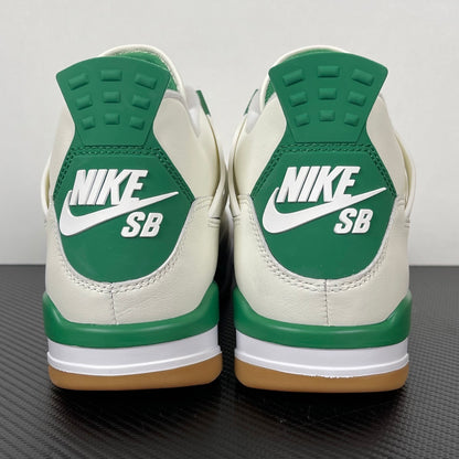 AJ4 Pine Green