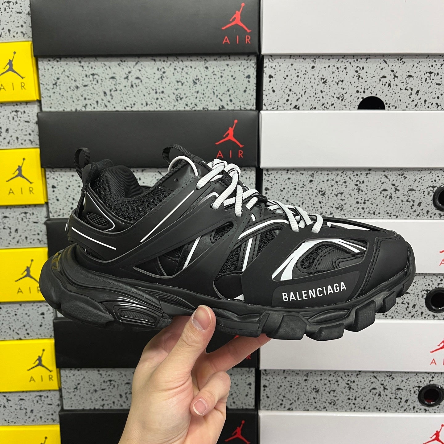 BLG Track White & Black