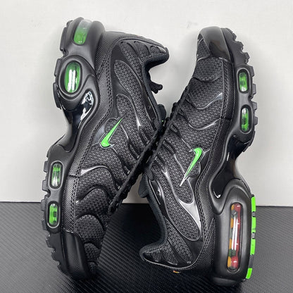 TN Black Green Strike