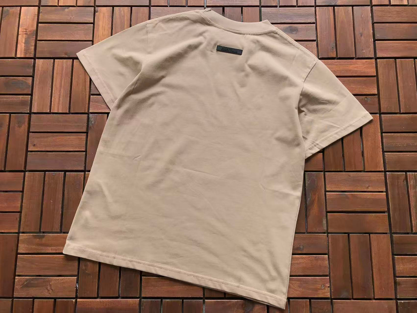 T-Shirts ESSENT