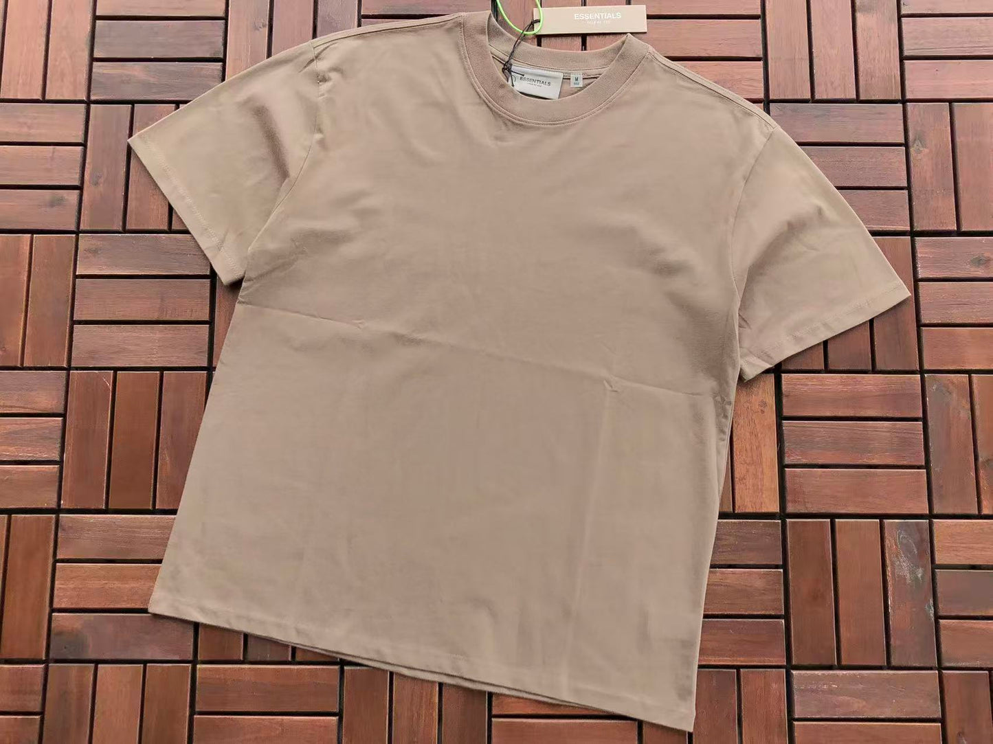 T-Shirts ESSENT