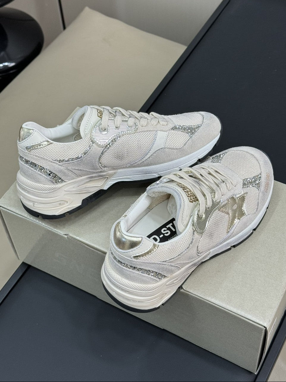 GDGS Lightstar Silver Star Pure White