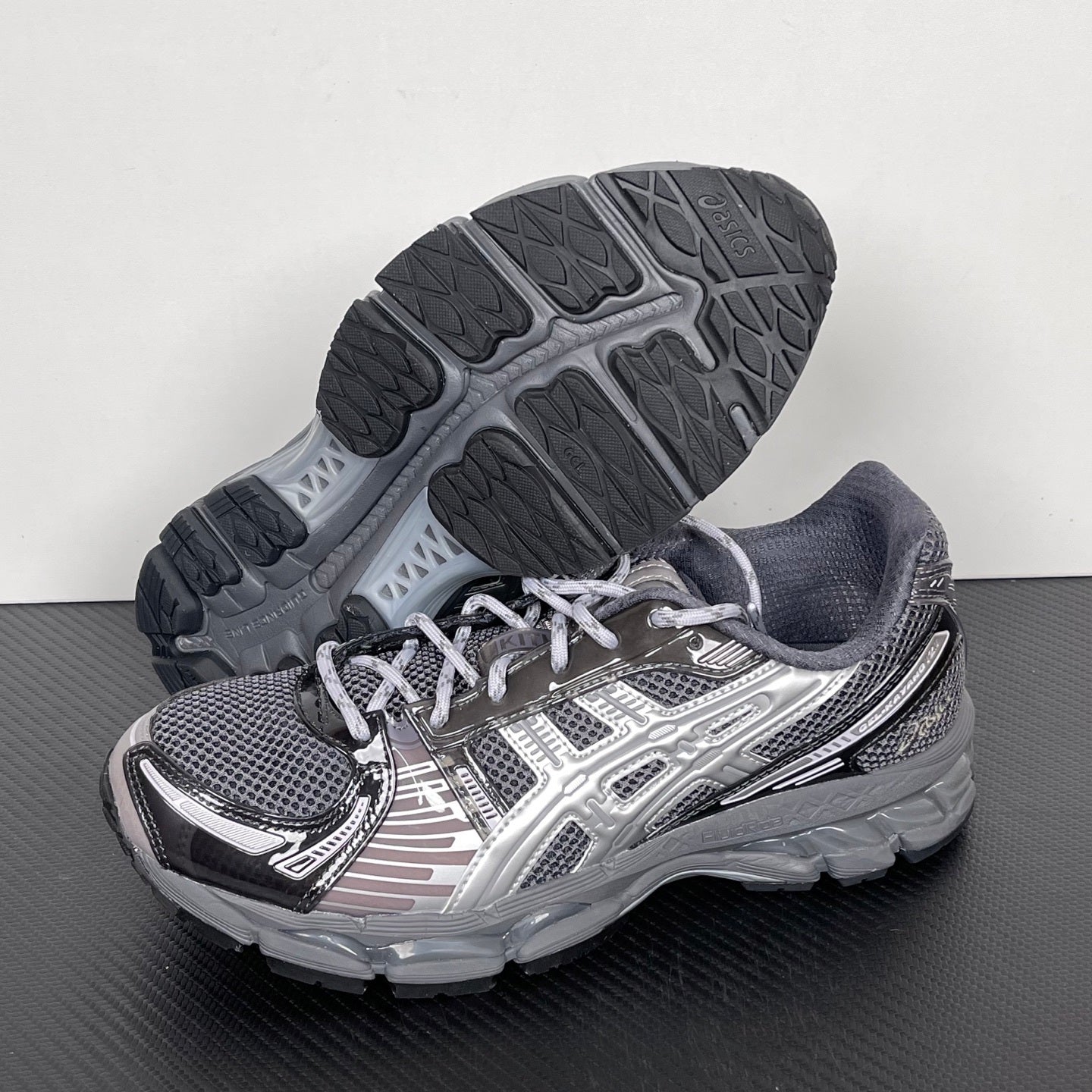 Kayano 14 Grey / Silver / Pink
