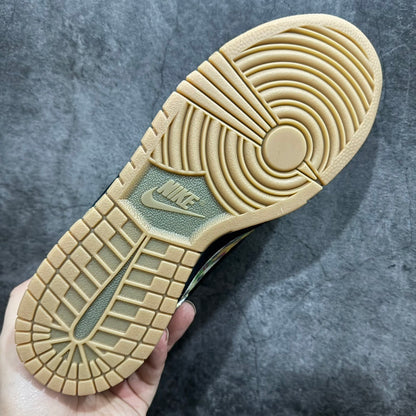 Dunk SB Supreme Rammellzee