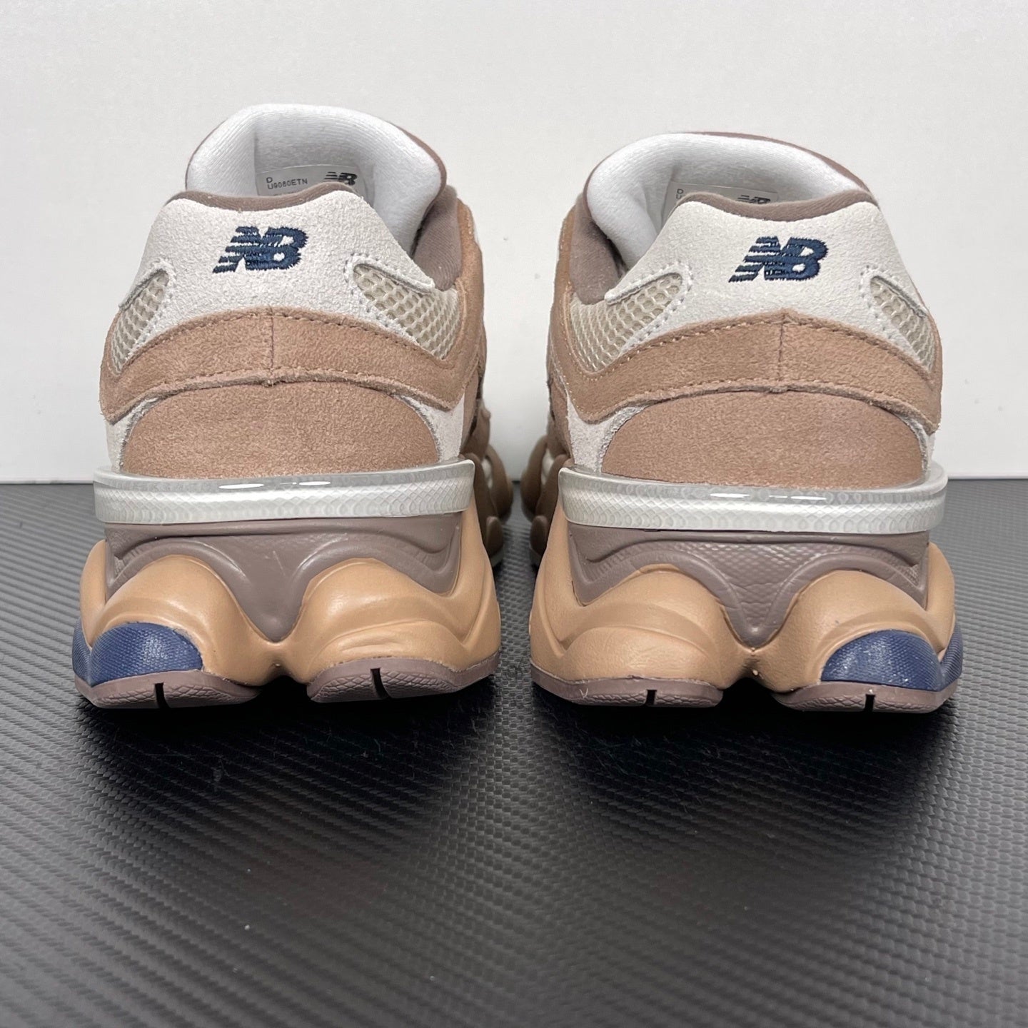 NB 9060 - Sparrow Flat Taupe