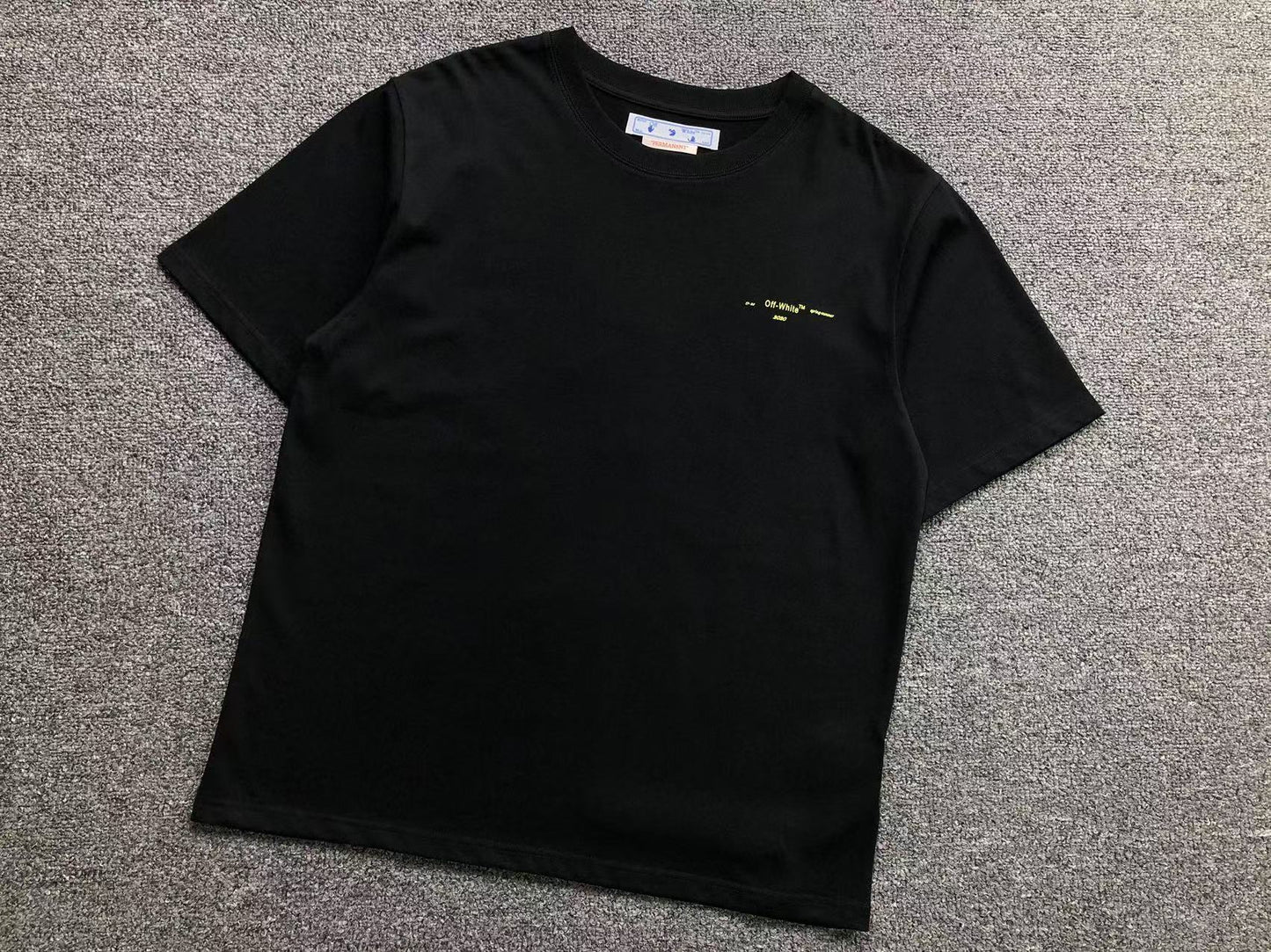 T-shirt Off