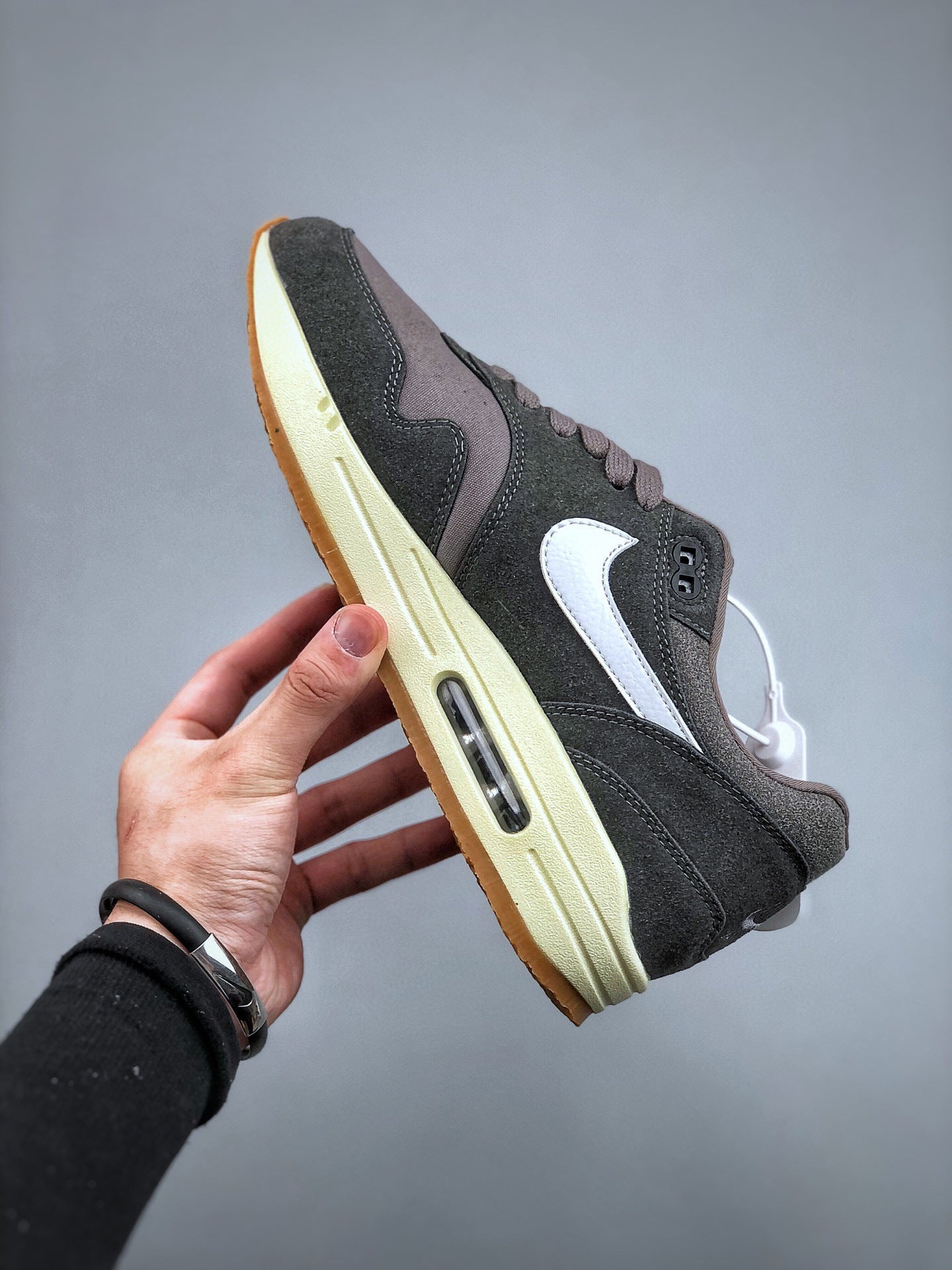 Air Max 1 Premium Crepe Soft Grey