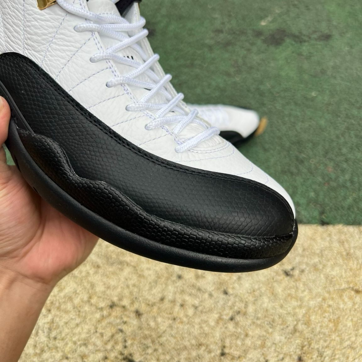 12 Retro Black and White