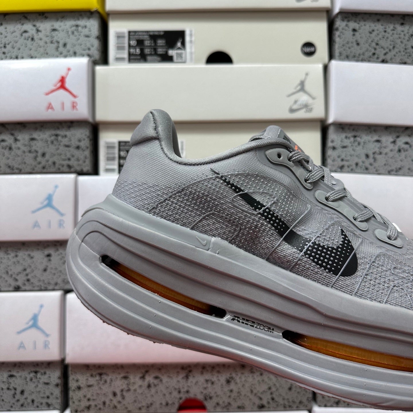 Vomero Premium Grey