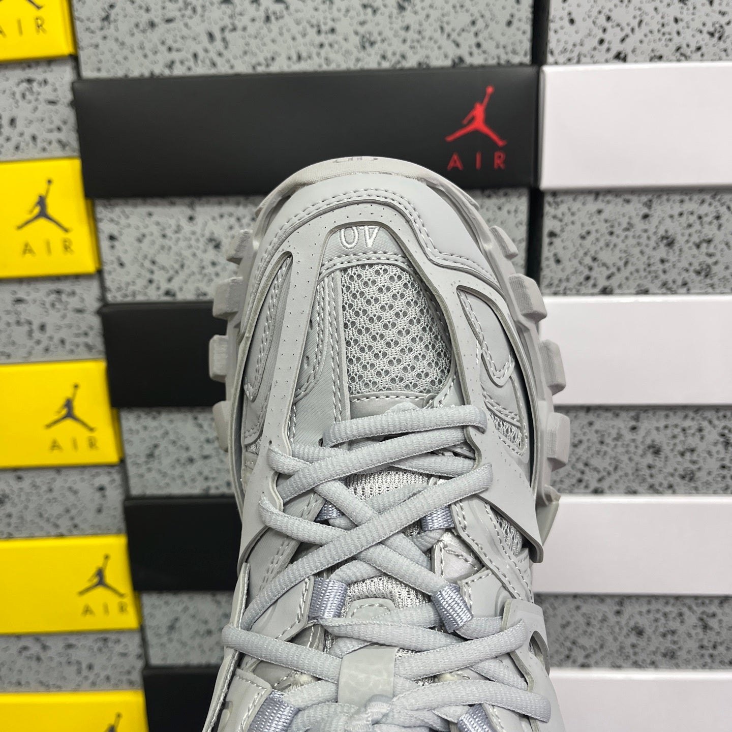 BLG Track Grey