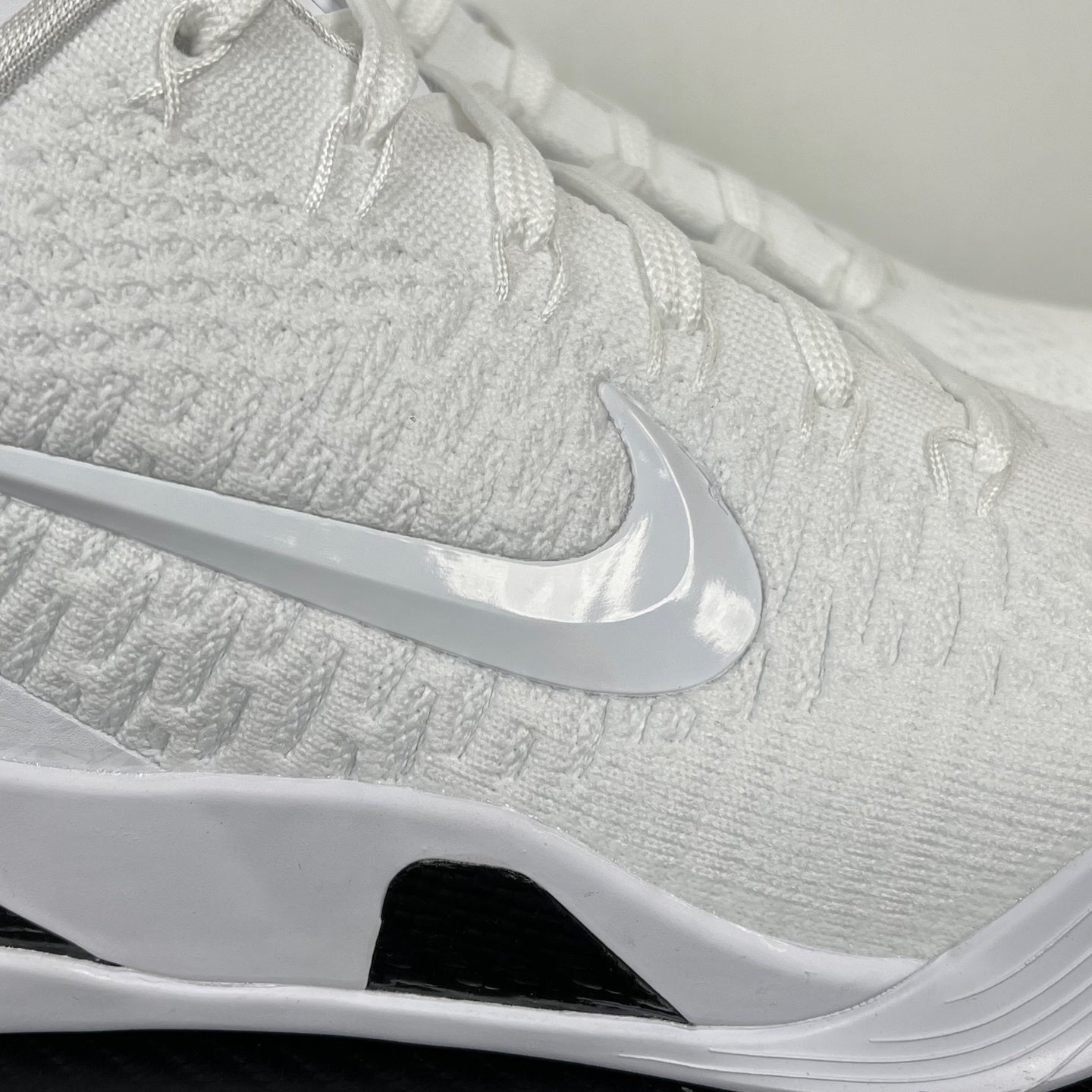 KB9 Elite Low Protro Halo