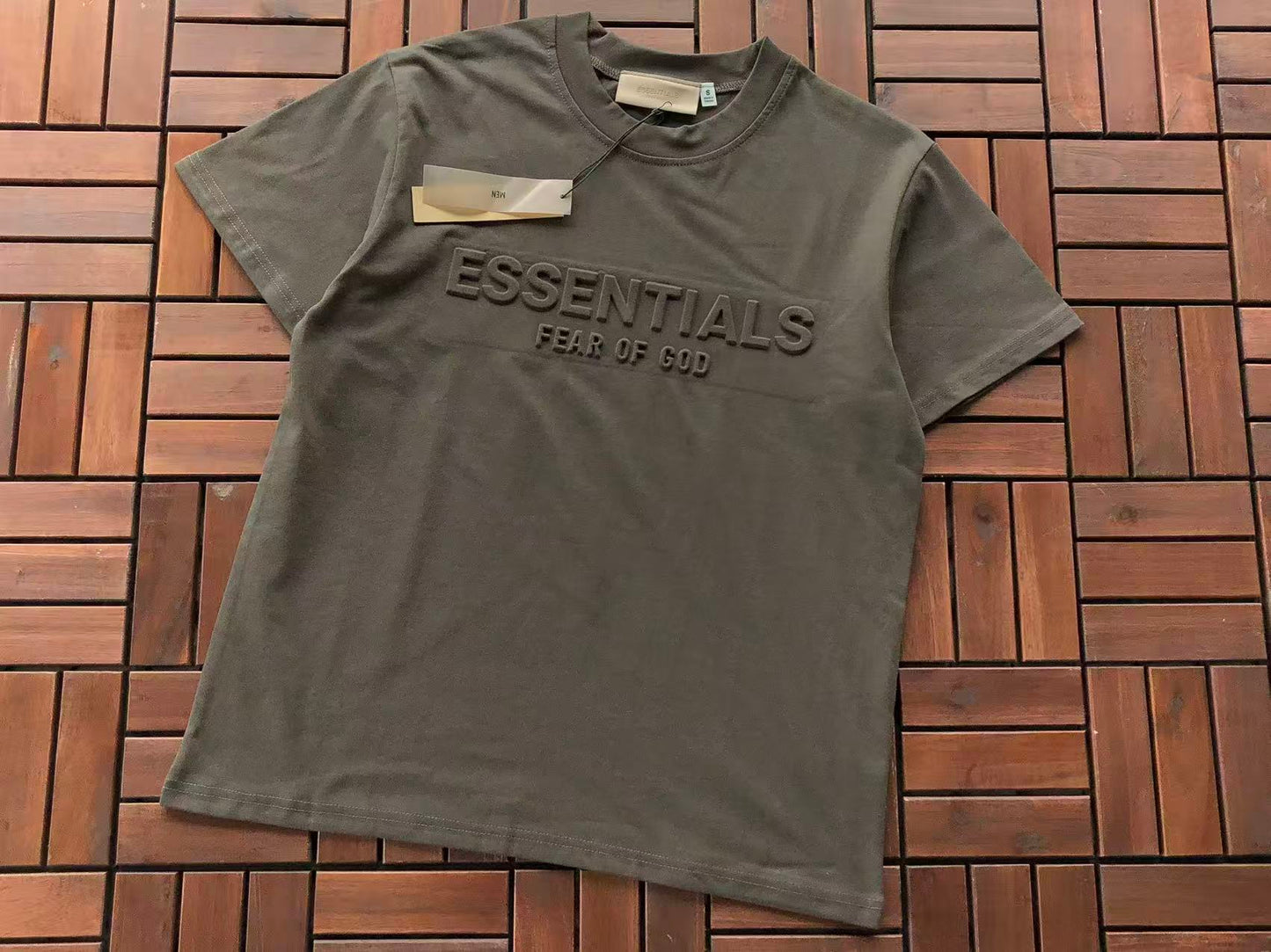 T-Shirts ESSENT