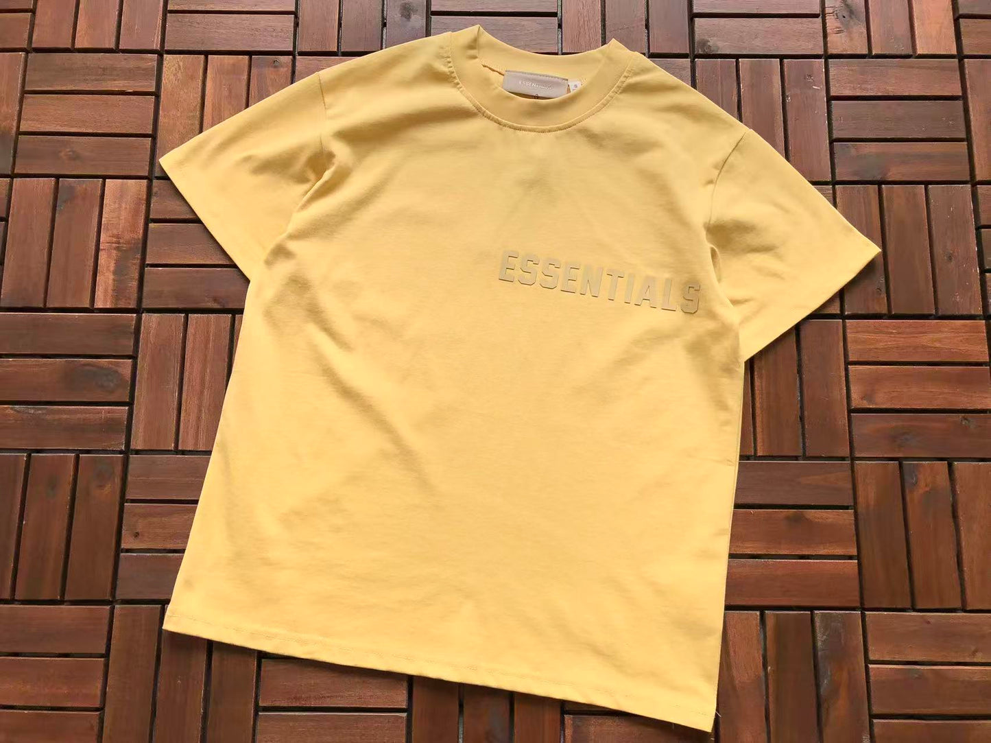 T-Shirts ESSENT