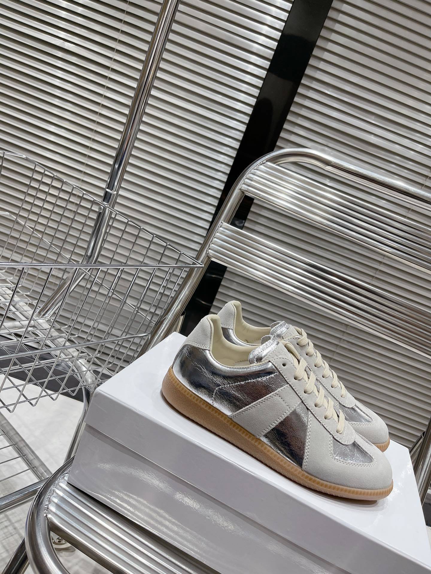 Maison Silver Gum Sole