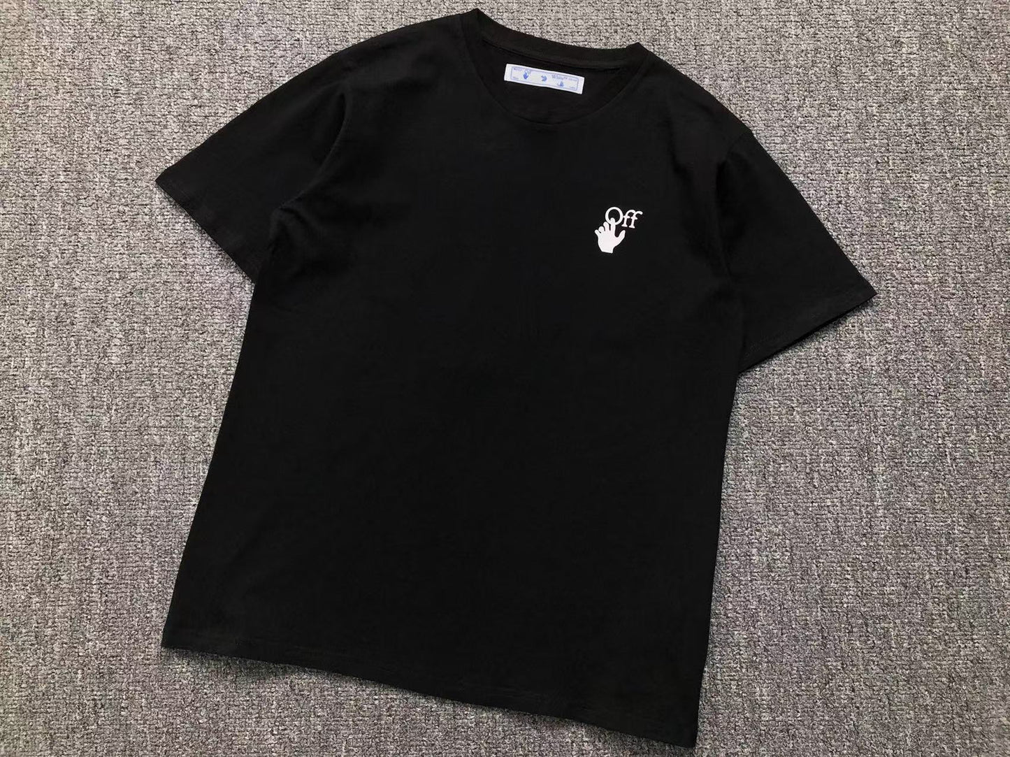 T-shirt Off