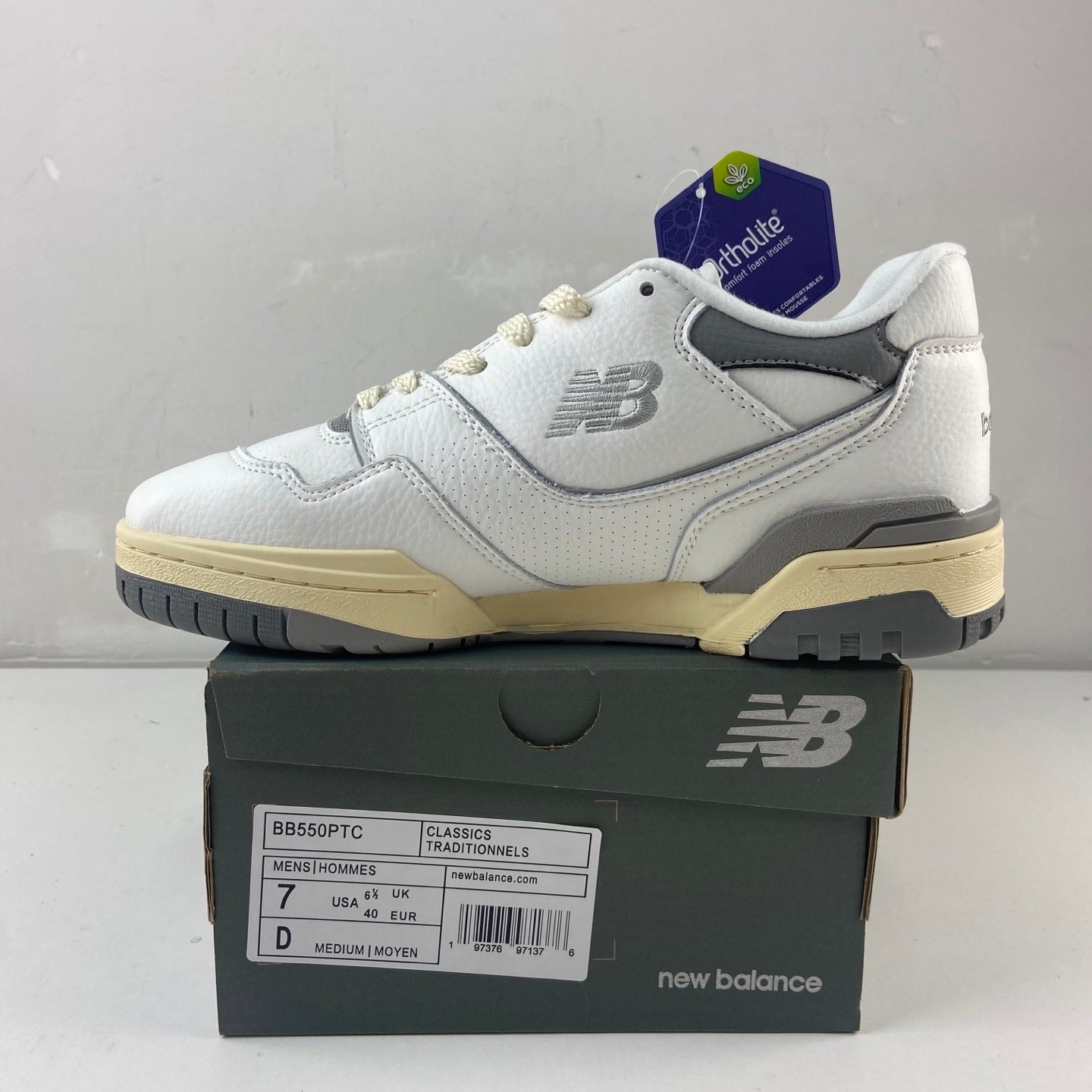 550 Vintage Grey and White