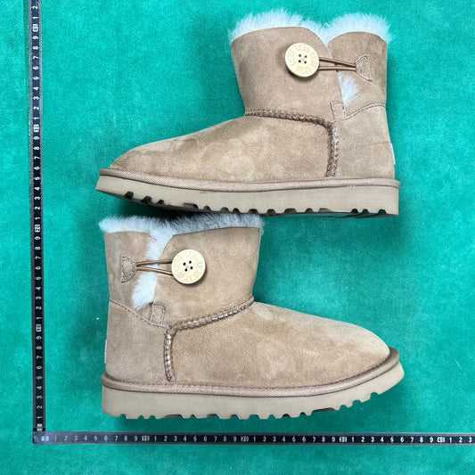 UGG UGG Bailey Mini Bailey Button II Boot