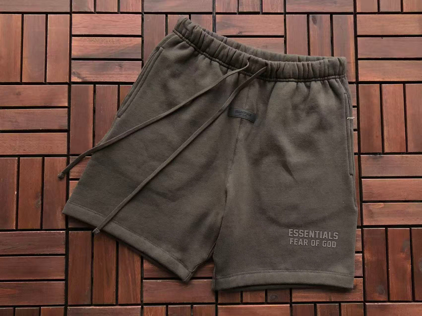 Conjuntos Essentials