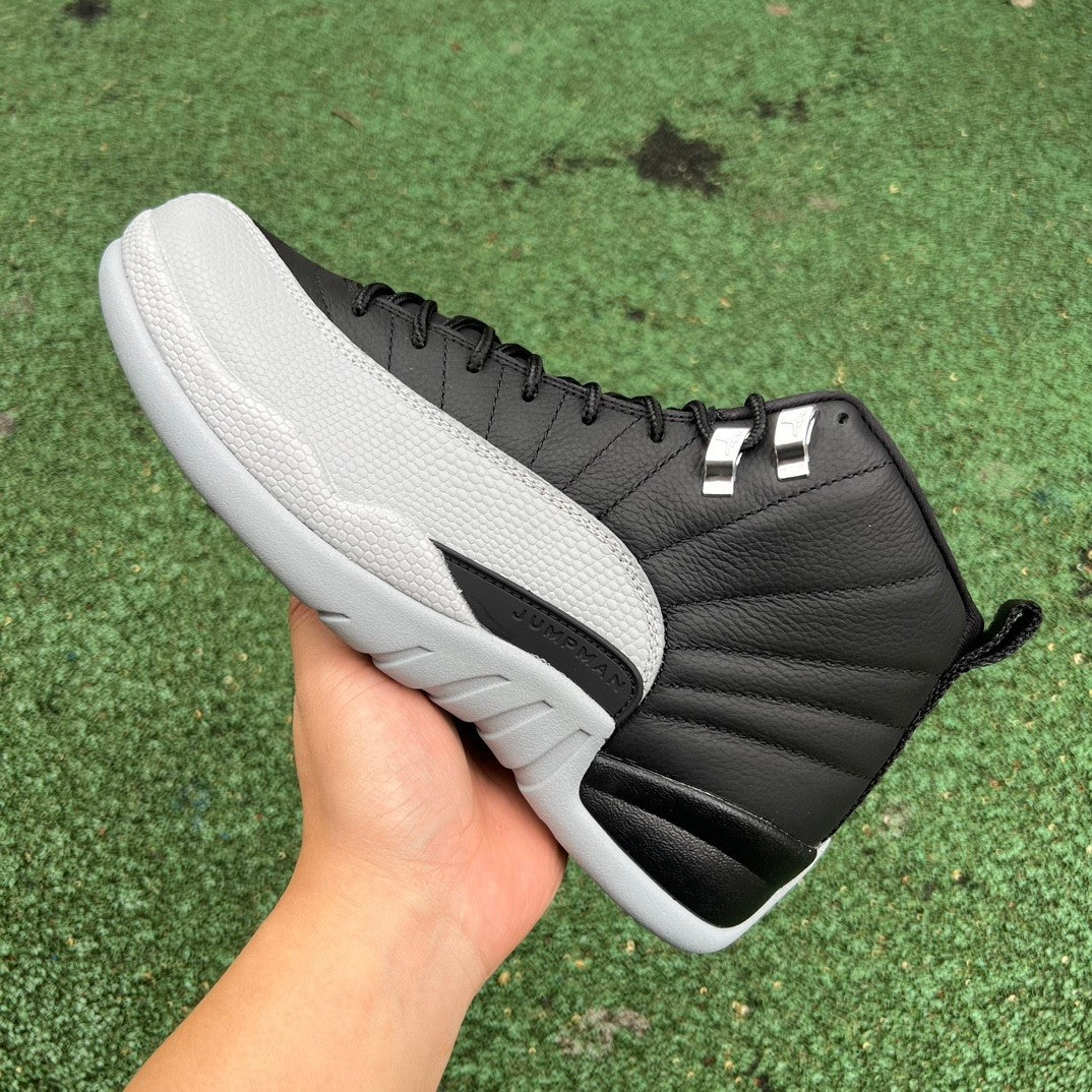 12 Fog Grey Black