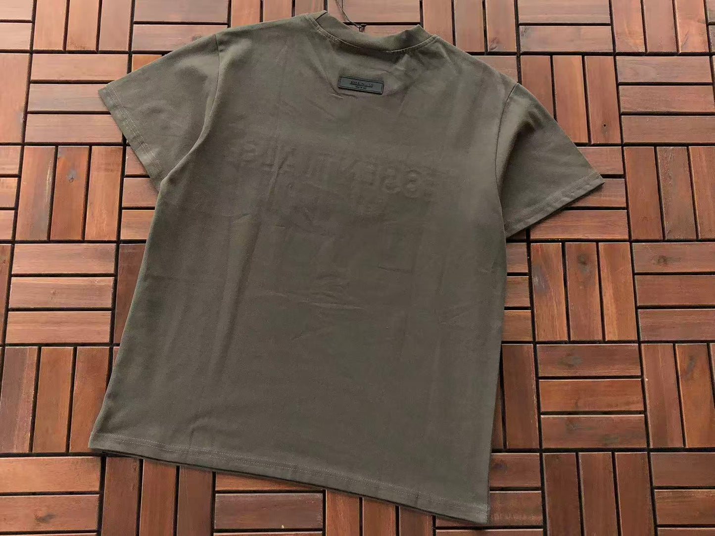T-Shirts ESSENT
