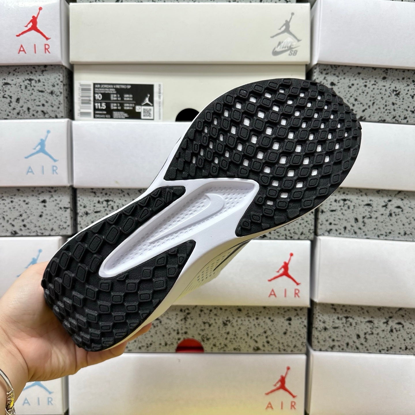 Quest 6 White Dusty Cactus Black