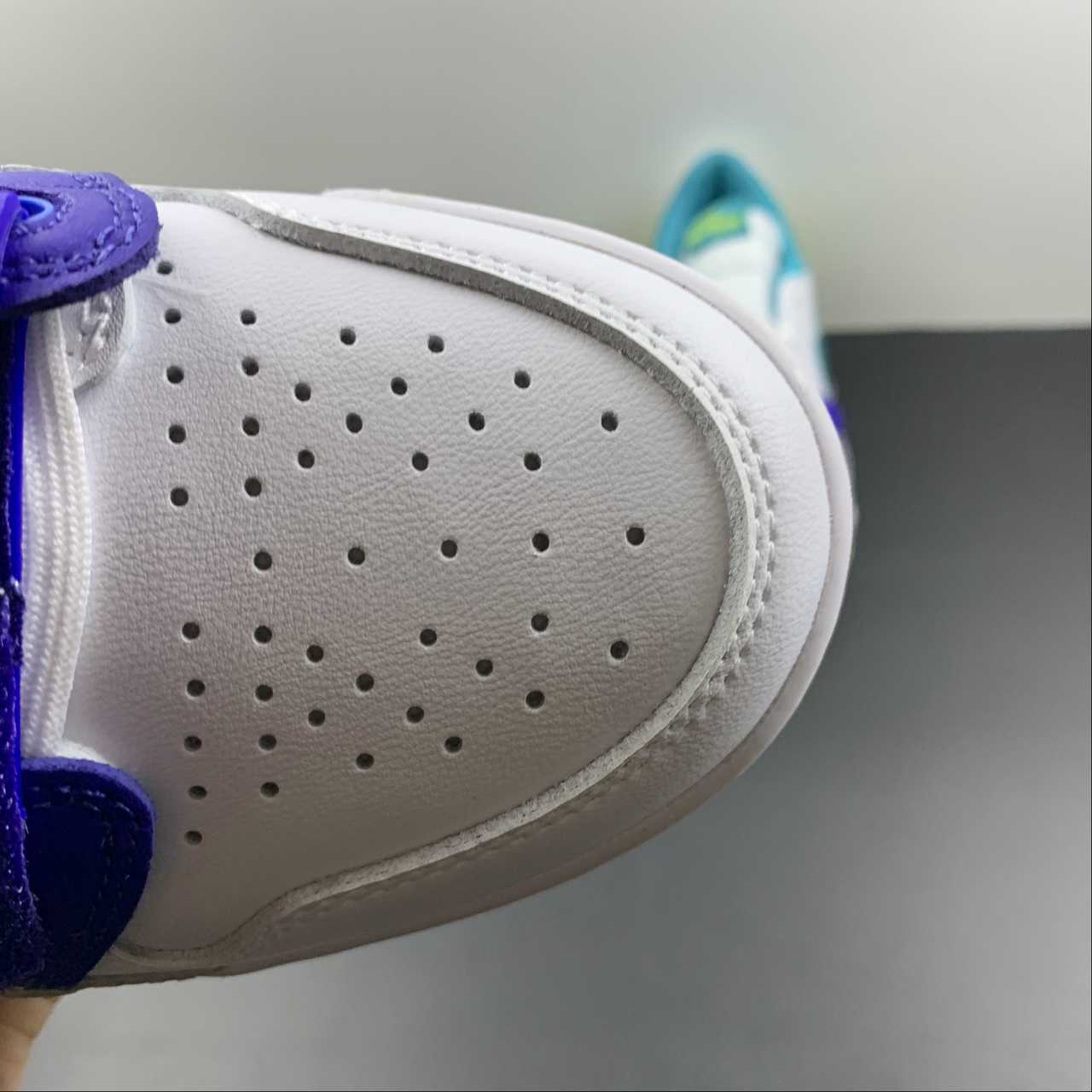 Legacy 312 Ultramarine Neon Yellow Aquamarine