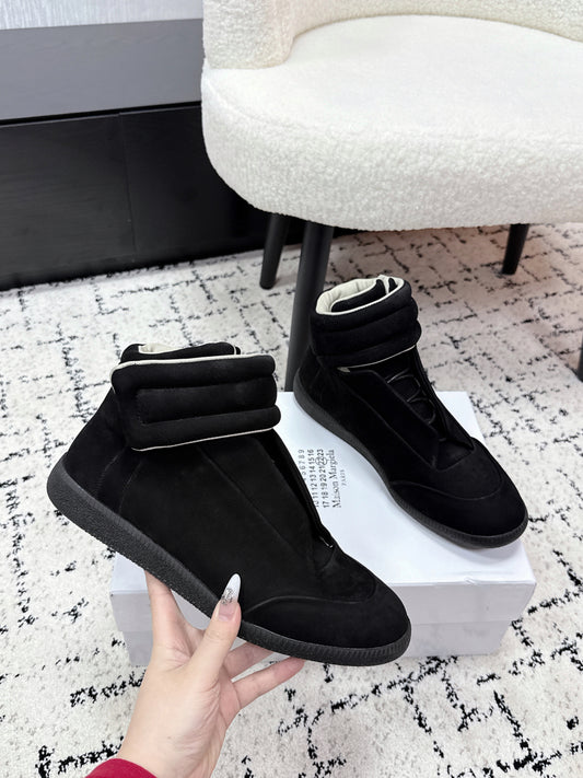 Maison High Pure Black