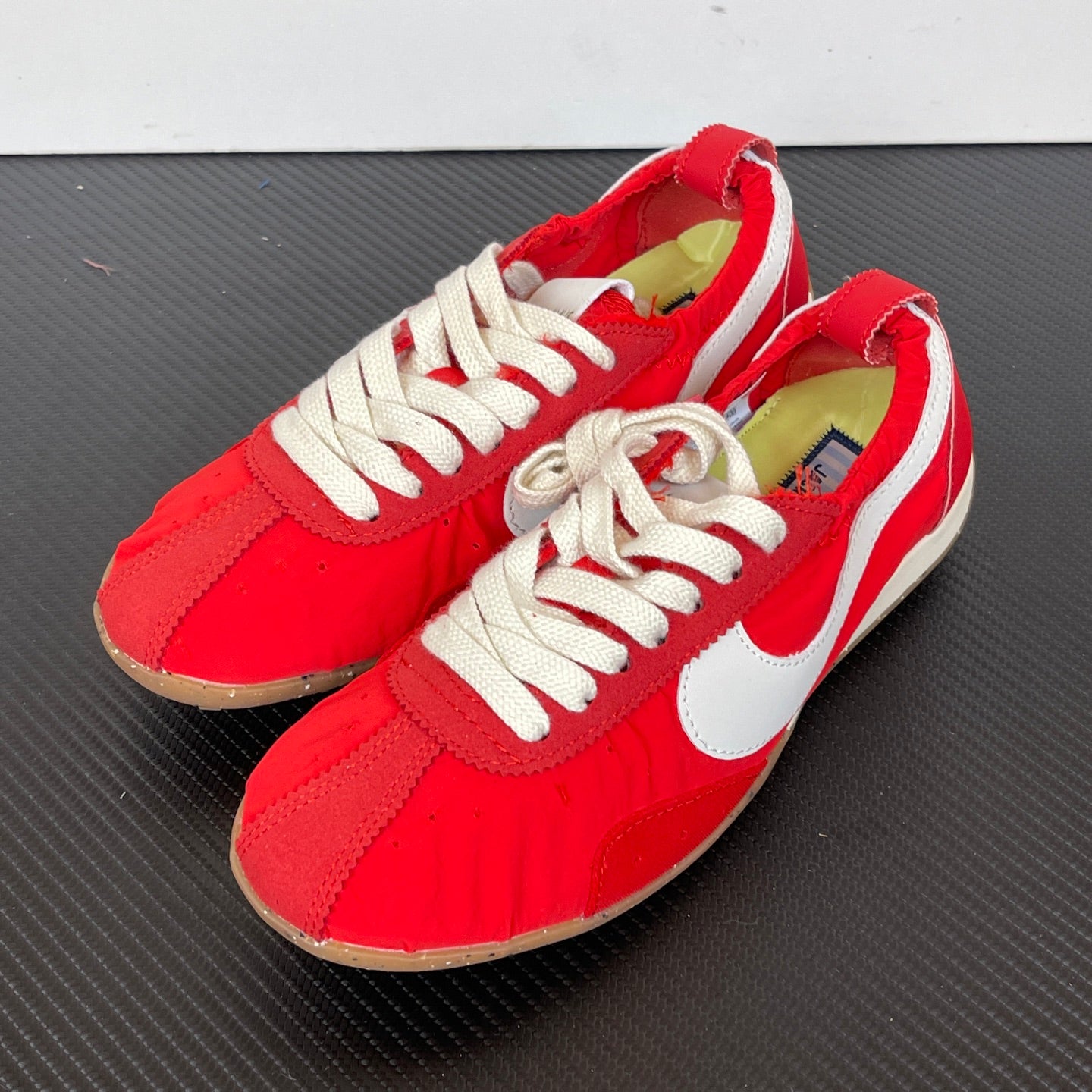 Jacquemus x Wmns Moon Red